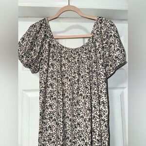 American Eagle Ditsy Floral Design with Short Puff Sleeve